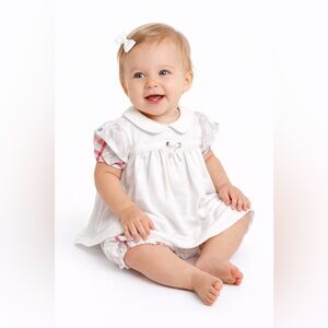 Dress + pants 6/9 months Burberry white